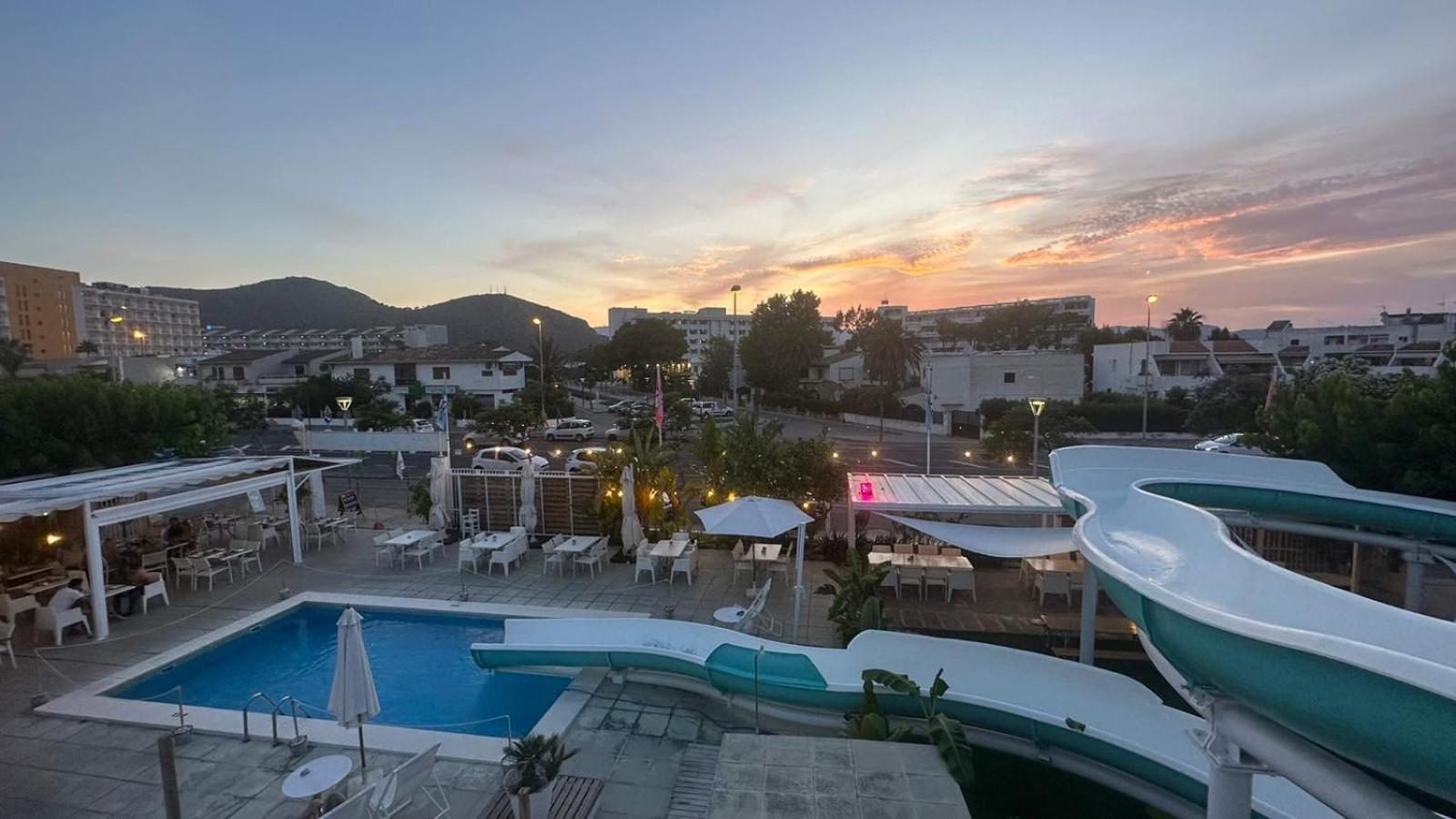 Bonito Y Relajante Apartamento En Puerto Alcudia Luaran gambar